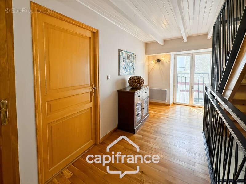 Maison à CHATEAUNEUF-DE-GALAURE