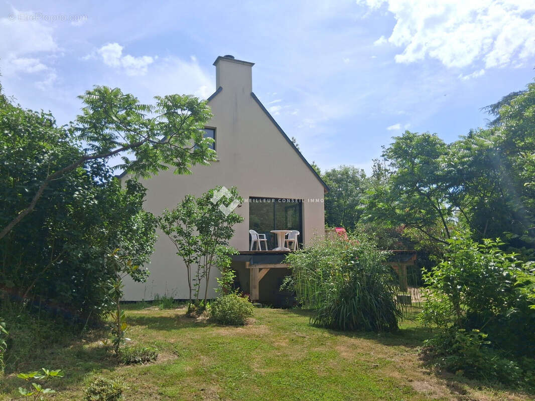 Maison à QUINTIN