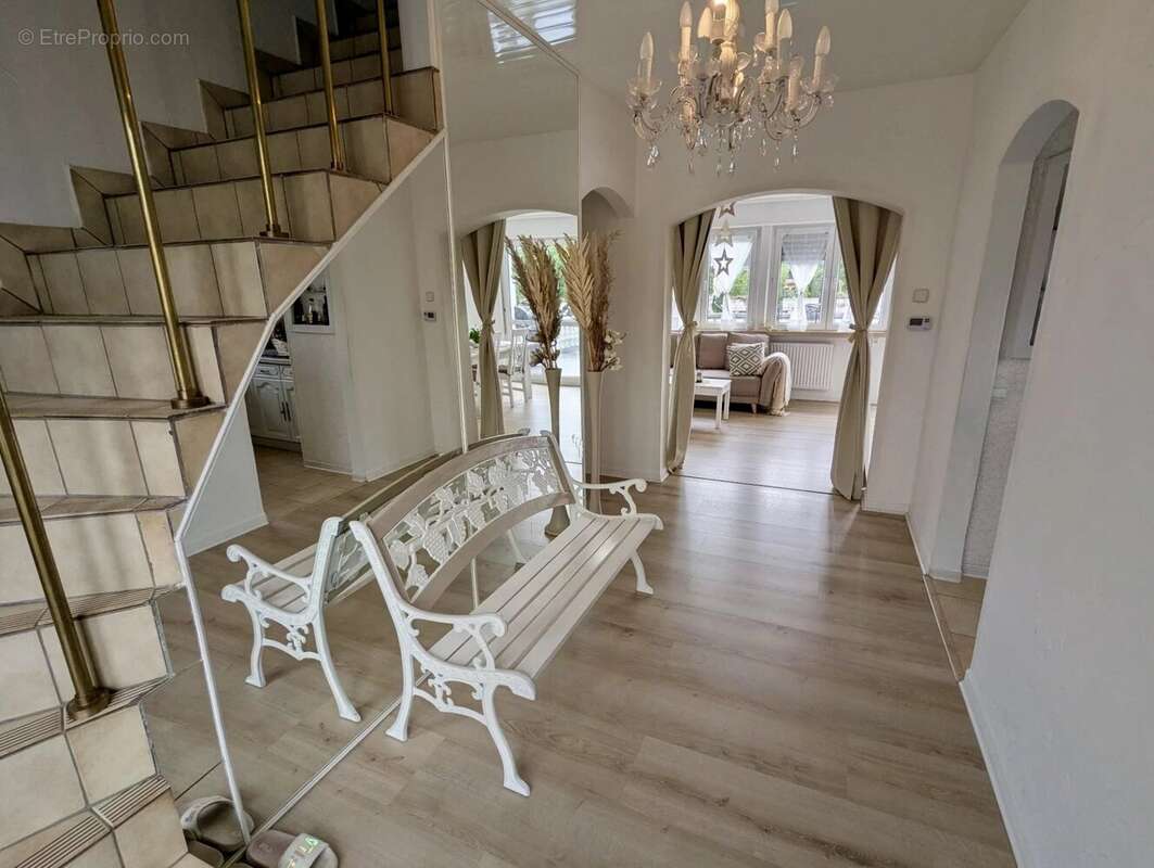 Maison 128 m² à Forbach  - photo 2