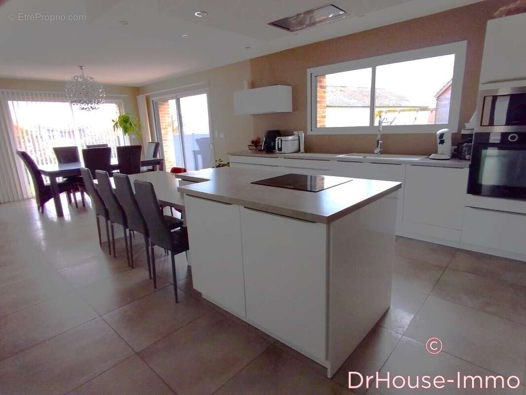 Maison à ROQUETOIRE