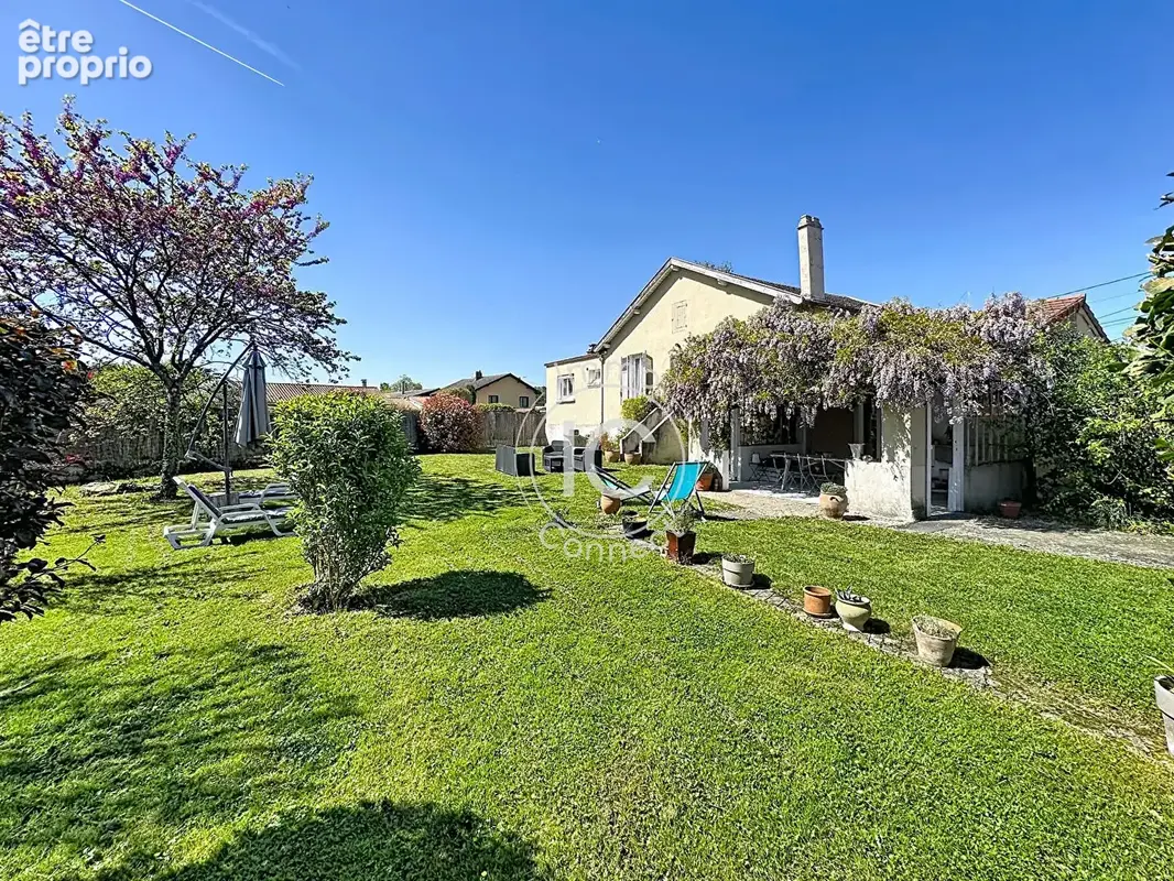 Photo Maison à Lozanne au prix de 525 000€