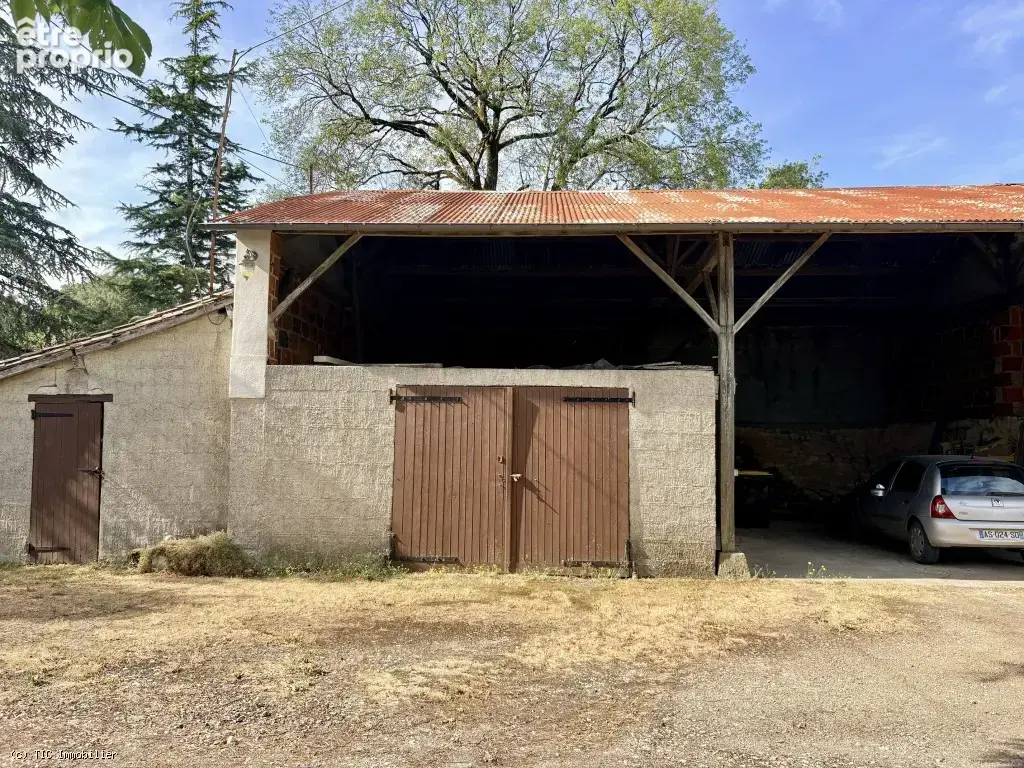 Très Beau Logis avec 6 chambres et Grand Terrain près de Ruffec - photo 45