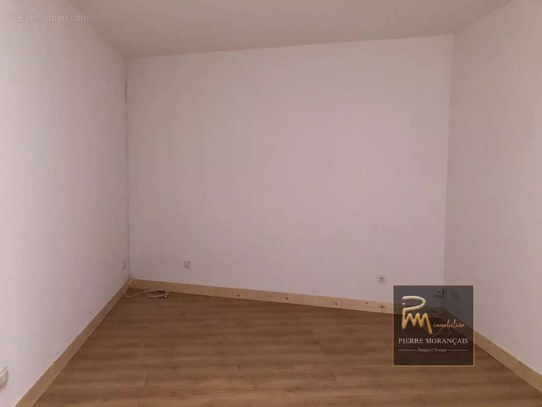 Appartement à BESSE-SUR-BRAYE