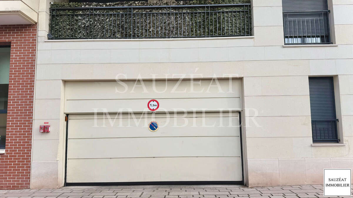 Parking à MONTROUGE