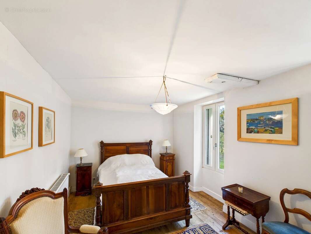 Maison à SAINT-EMILION