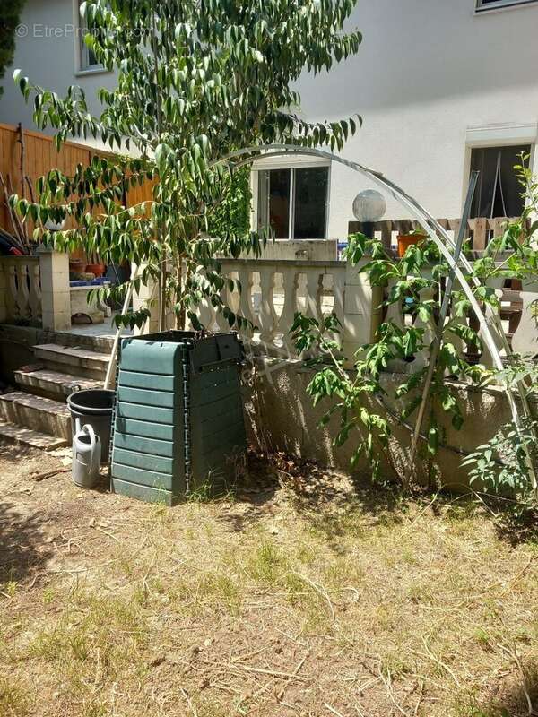 Maison T5 avec terrasse, jardin et garage - photo 8
