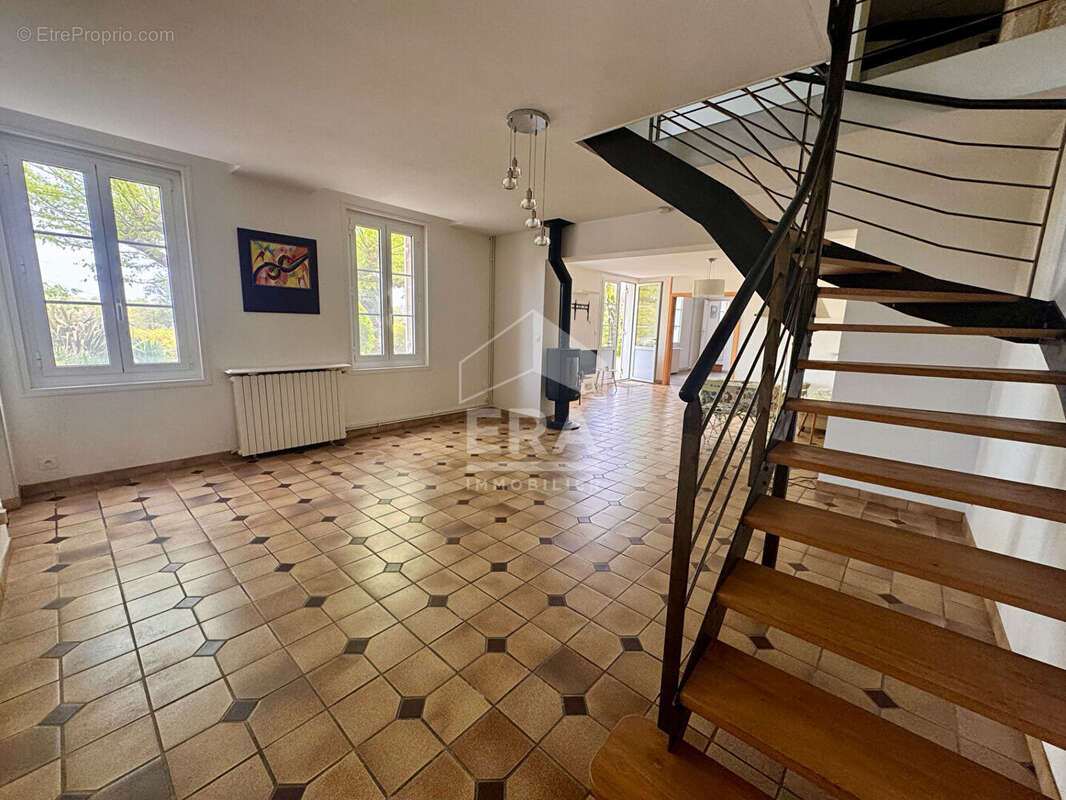 Maison à BOURG