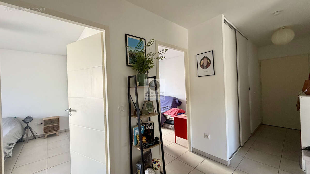 Appartement récent avec terrasse - photo 11
