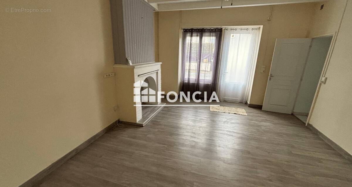 Maison à CHATEAUBERNARD