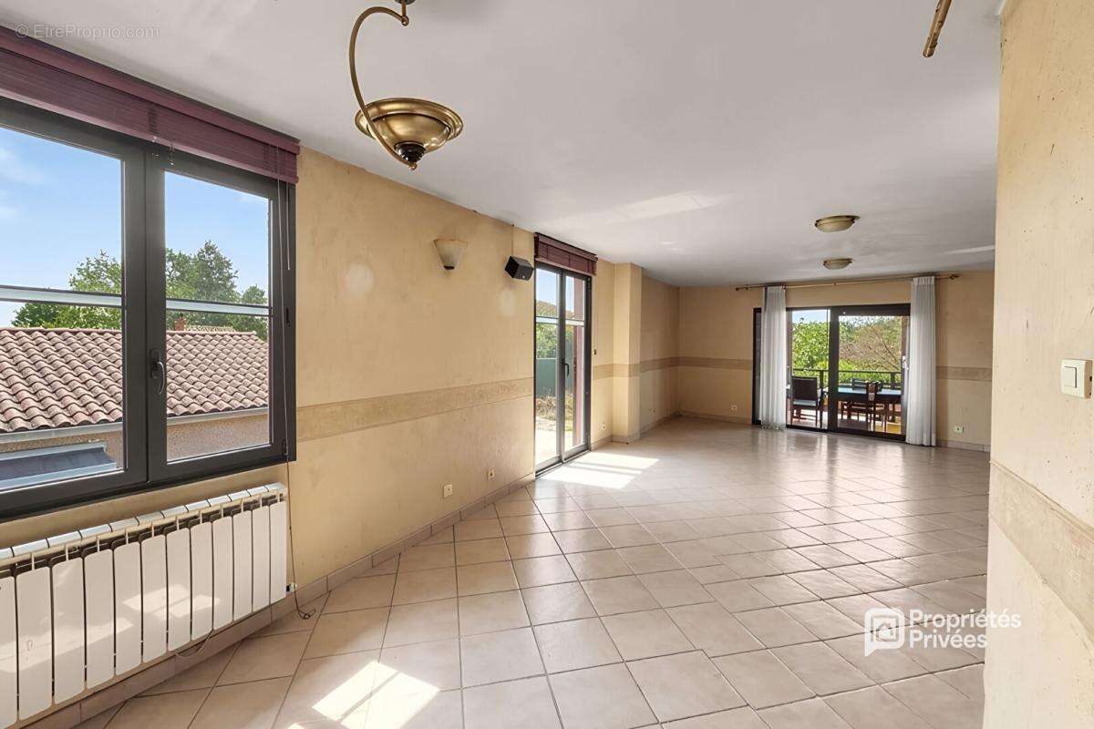 Maison Fronton 4 pièces 165 m2 avec garage et piscine sur 1996 m2 de parcelle divisible et constructible - photo 6