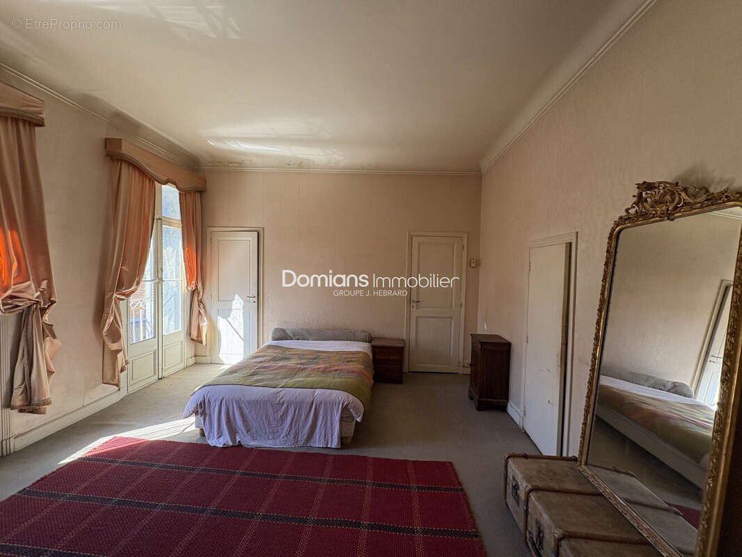 Maison 310 m² à Llupia  - photo 8
