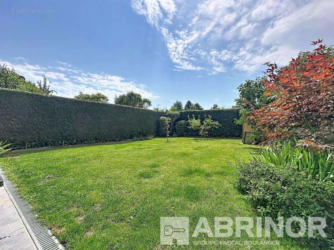 Maison de lotissement de 115m2 - garage attenant - 4 chambres - Jardin Sud Ouest - photo 12