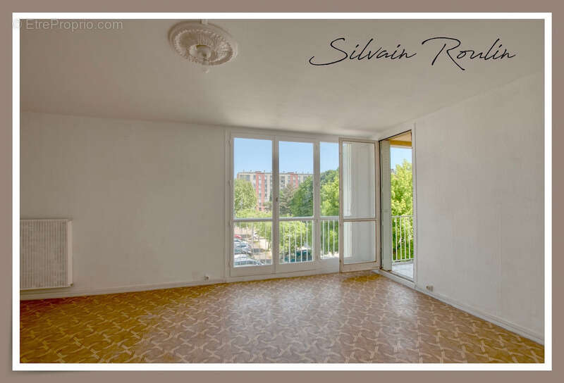 Appartement à PIERRELATTE