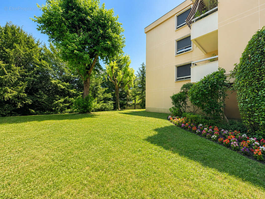 Appartement à TASSIN-LA-DEMI-LUNE