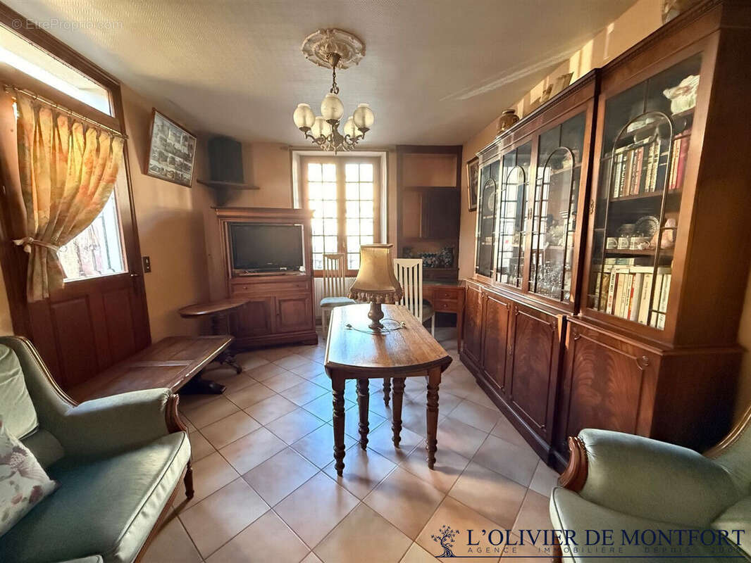 Maison à MONTFORT-L'AMAURY