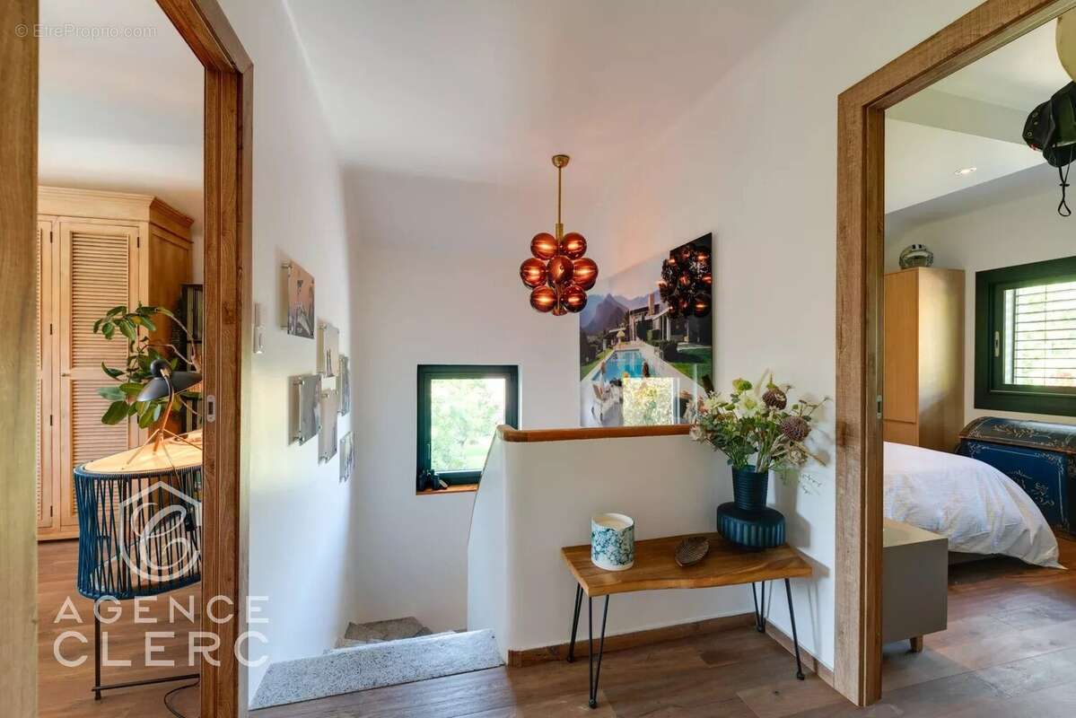 Maison à MENTHON-SAINT-BERNARD