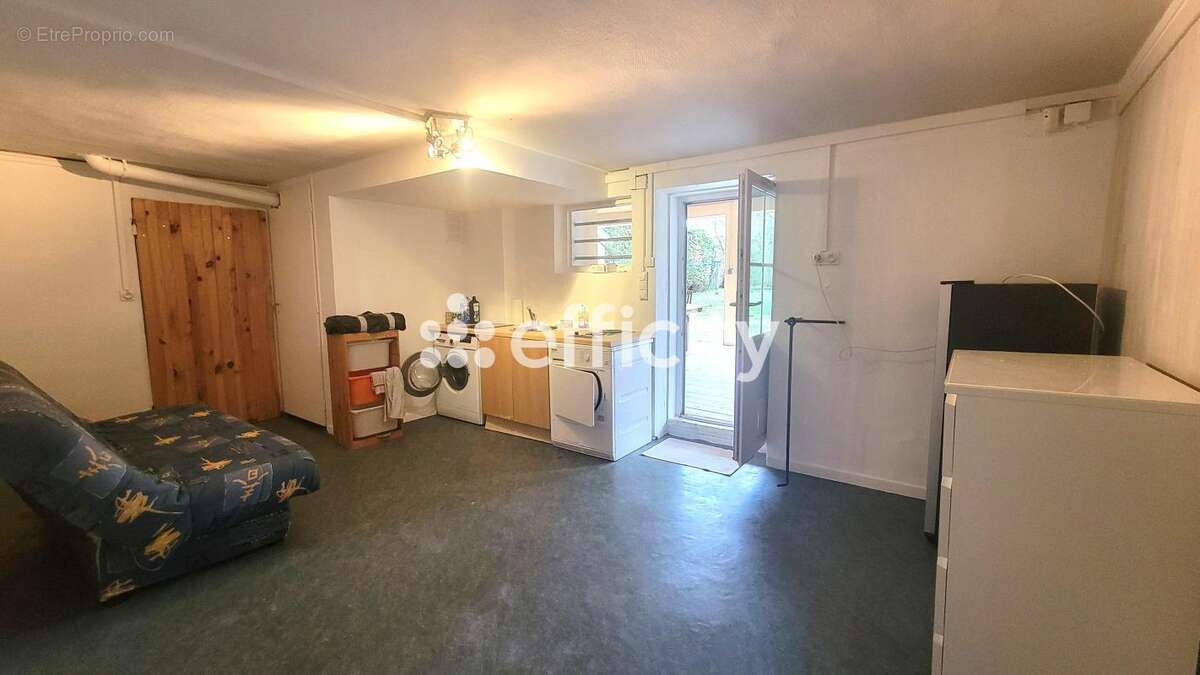 Maison à FLEURIEU-SUR-SAONE