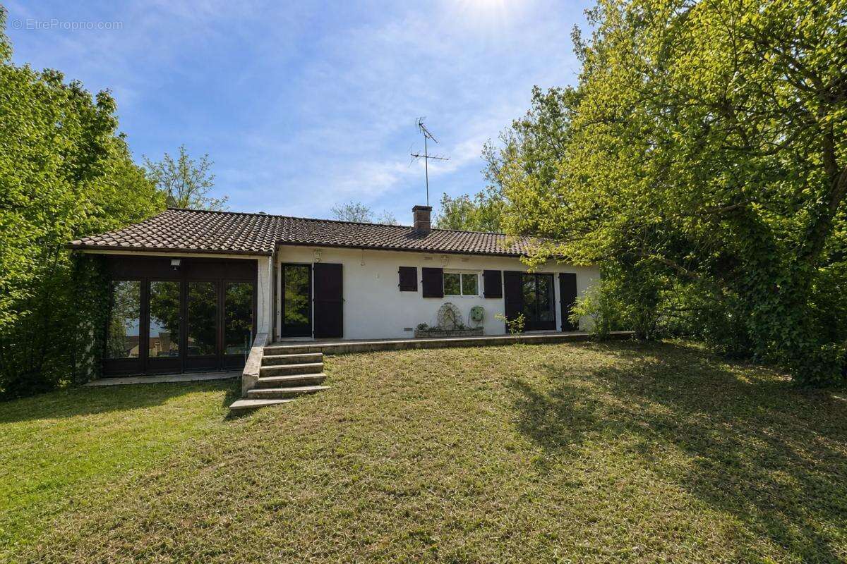 Maison à SAVIGNY-SUR-CLAIRIS