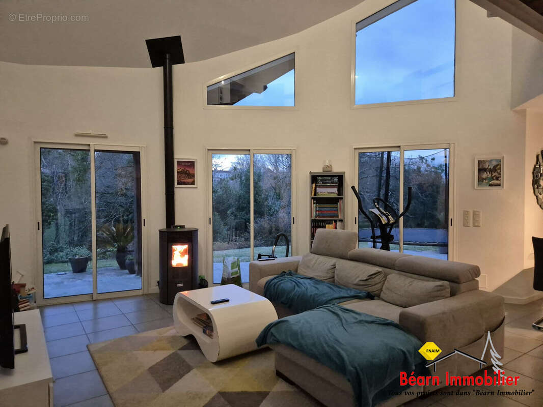 Maison 160 m² à Salies-De-Bearn  - photo 5