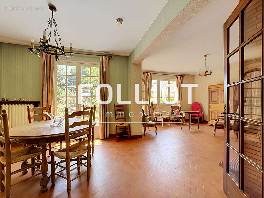 Fontaine-Étoupefour - Maison familiale de 5 chambres sur un magnifique terrain de 1 000 m² sans vis-à-vis - photo 5