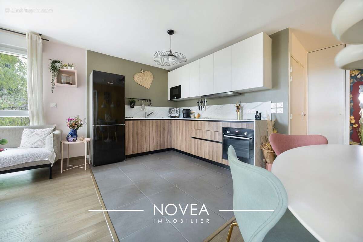 Appartement à SATHONAY-CAMP