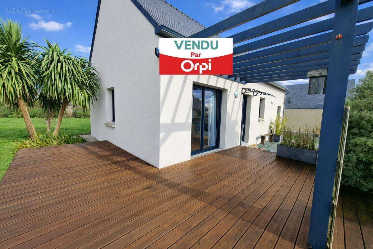 Maison à PLOUZELAMBRE