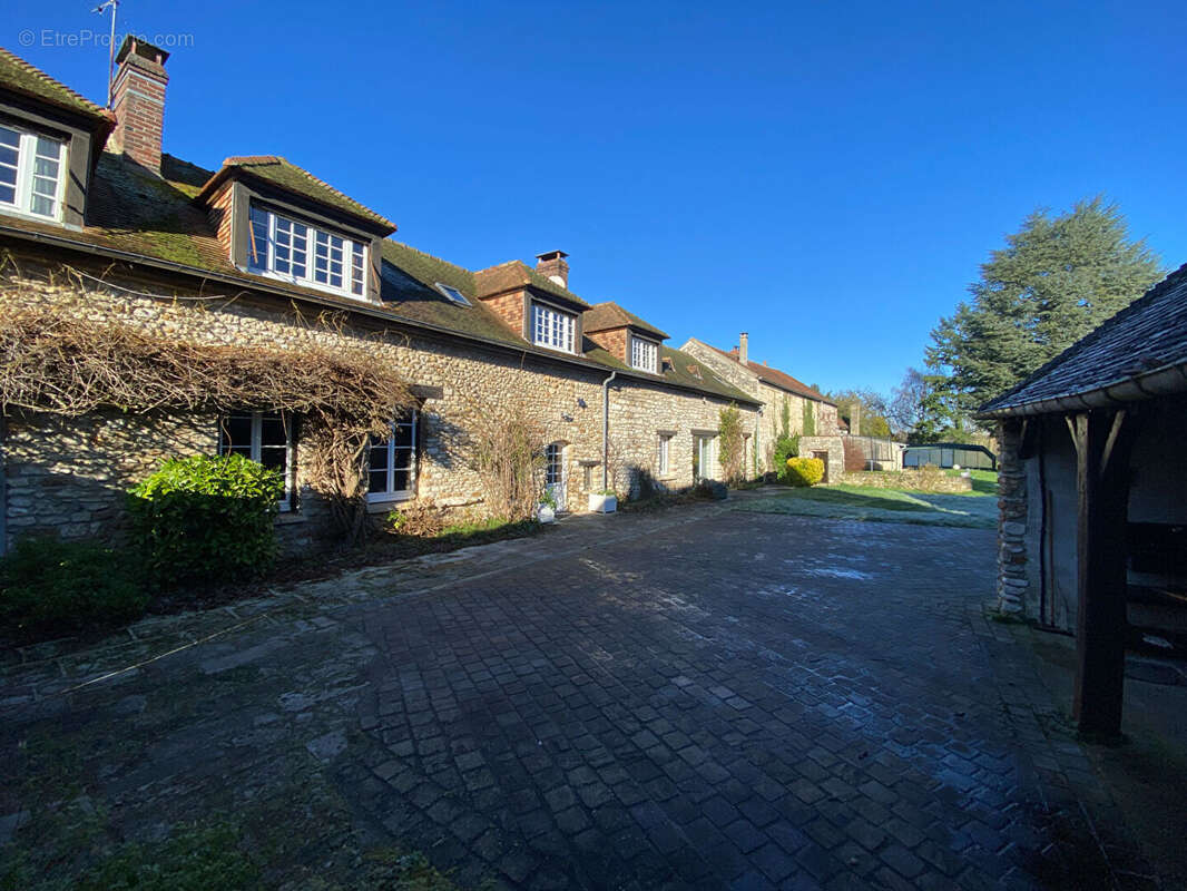 Maison à AUTOUILLET