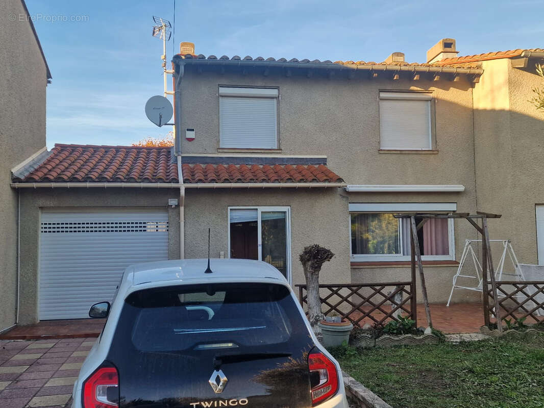 Maison à COURSAN