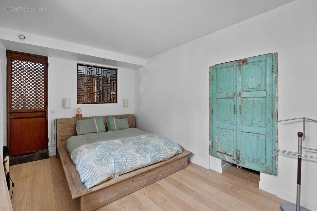 Appartement à PARIS-9E