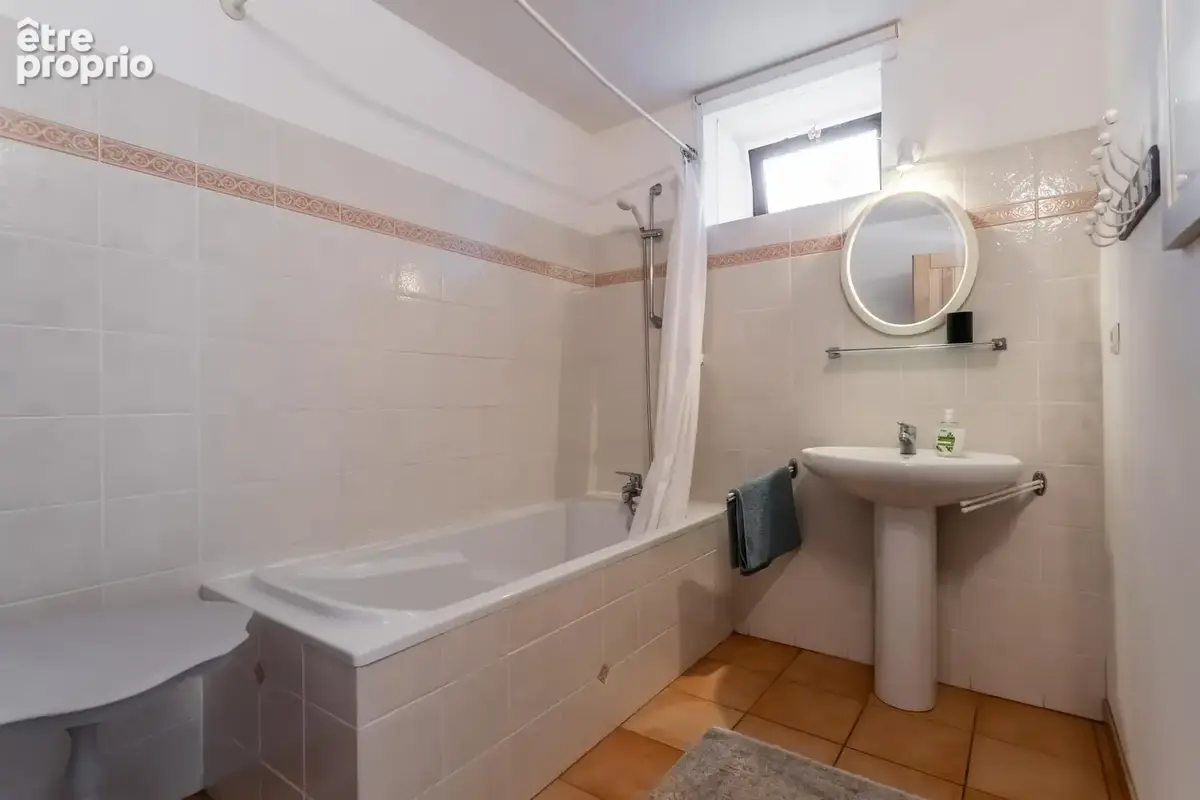Maison de campagne avec piscine et terrain - photo 33