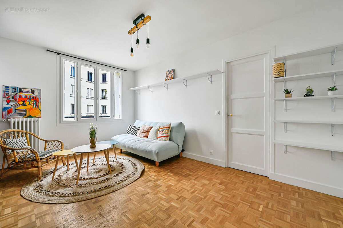 Appartement à PARIS-14E