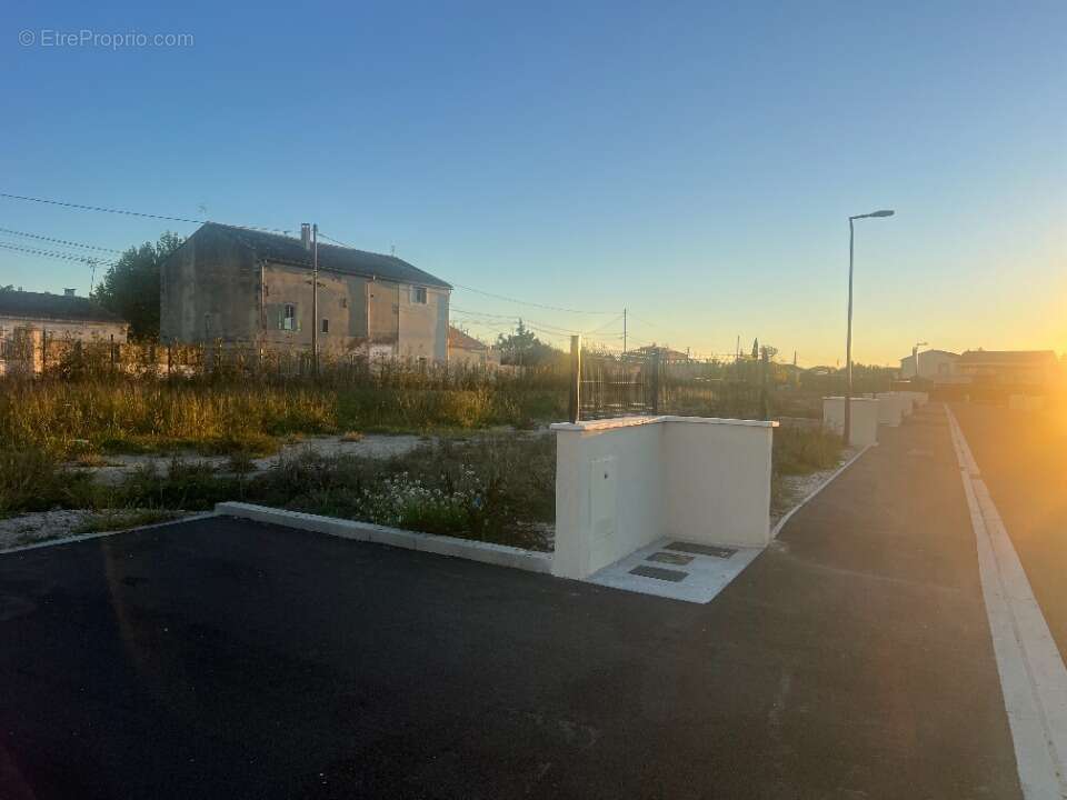 Terrain 368 m² à Chateaurenard  - photo 2
