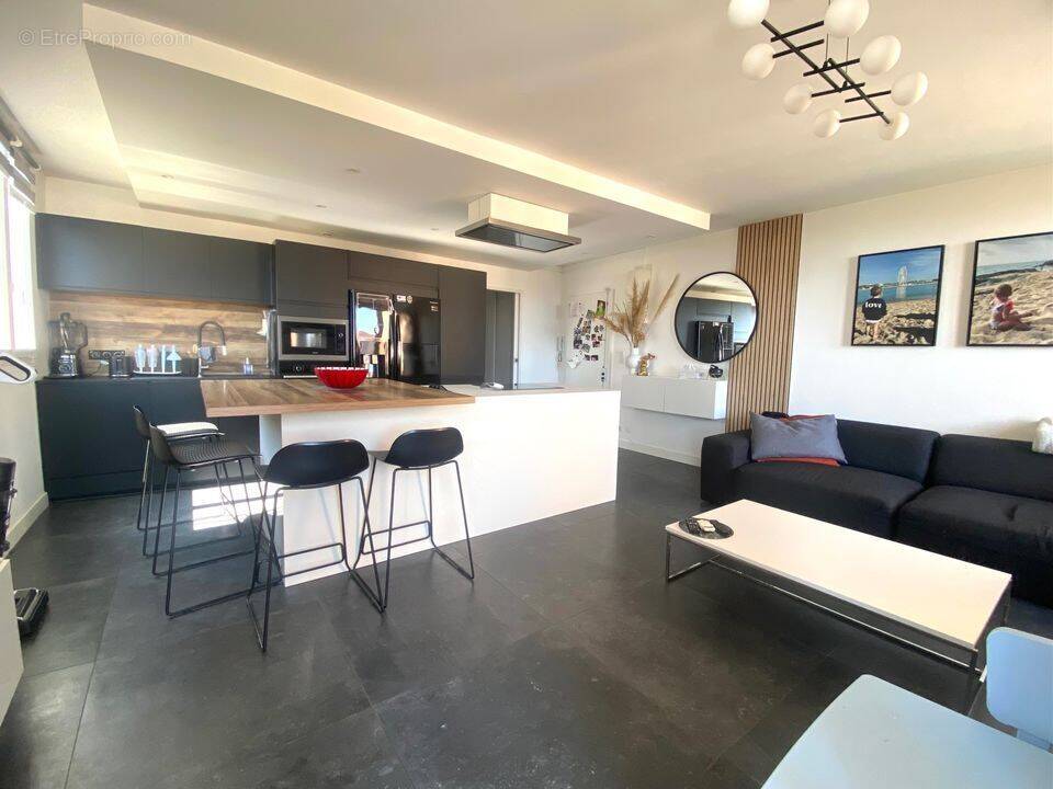 T4 DERNIER ETAGE  / BALCON / PARKING / BATARELLE BASSE - Appartement à MARSEILLE-13E