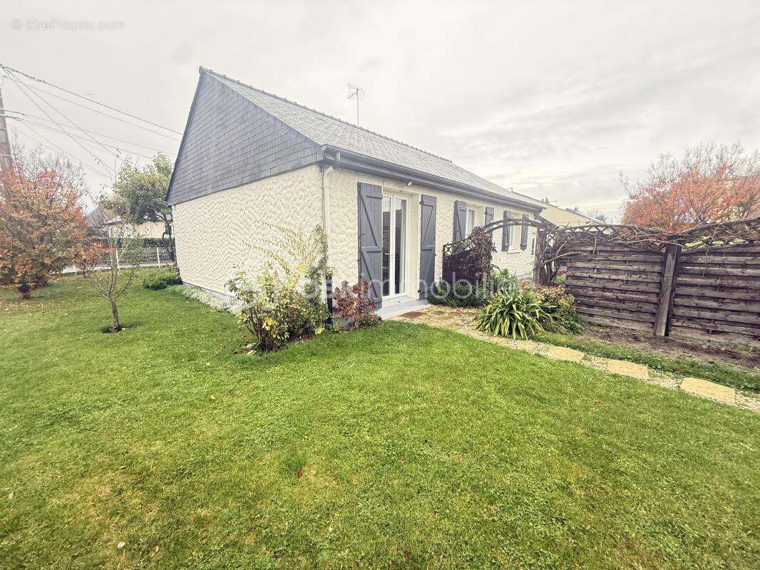 Maison à LE VIVIER-SUR-MER