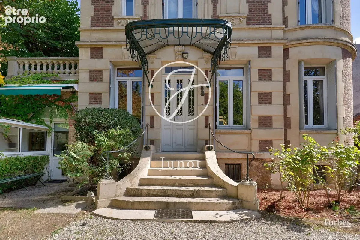 Chatou – CENTRE-VILLE MAIRIE - Maison - 5 chambres - 213 m² - Terrain 718 m² - photo 4