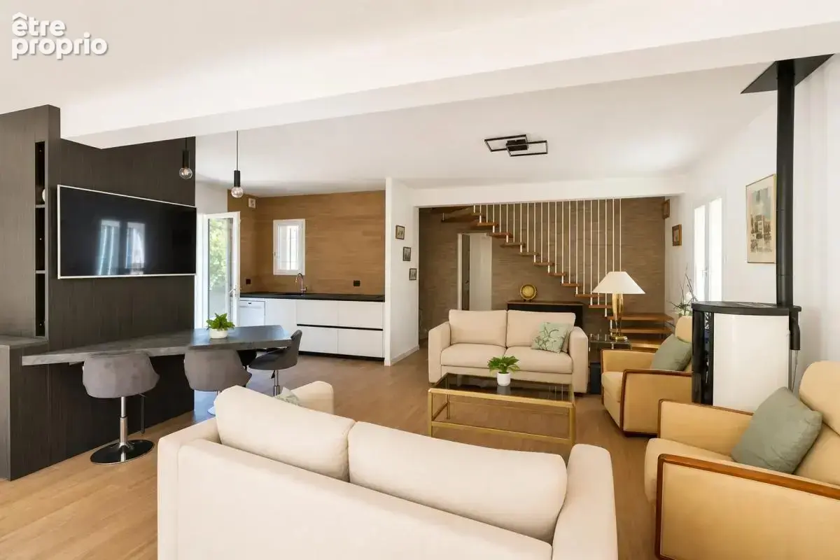 Villa de 5 pièces de 137 m² à Marseille - photo 7