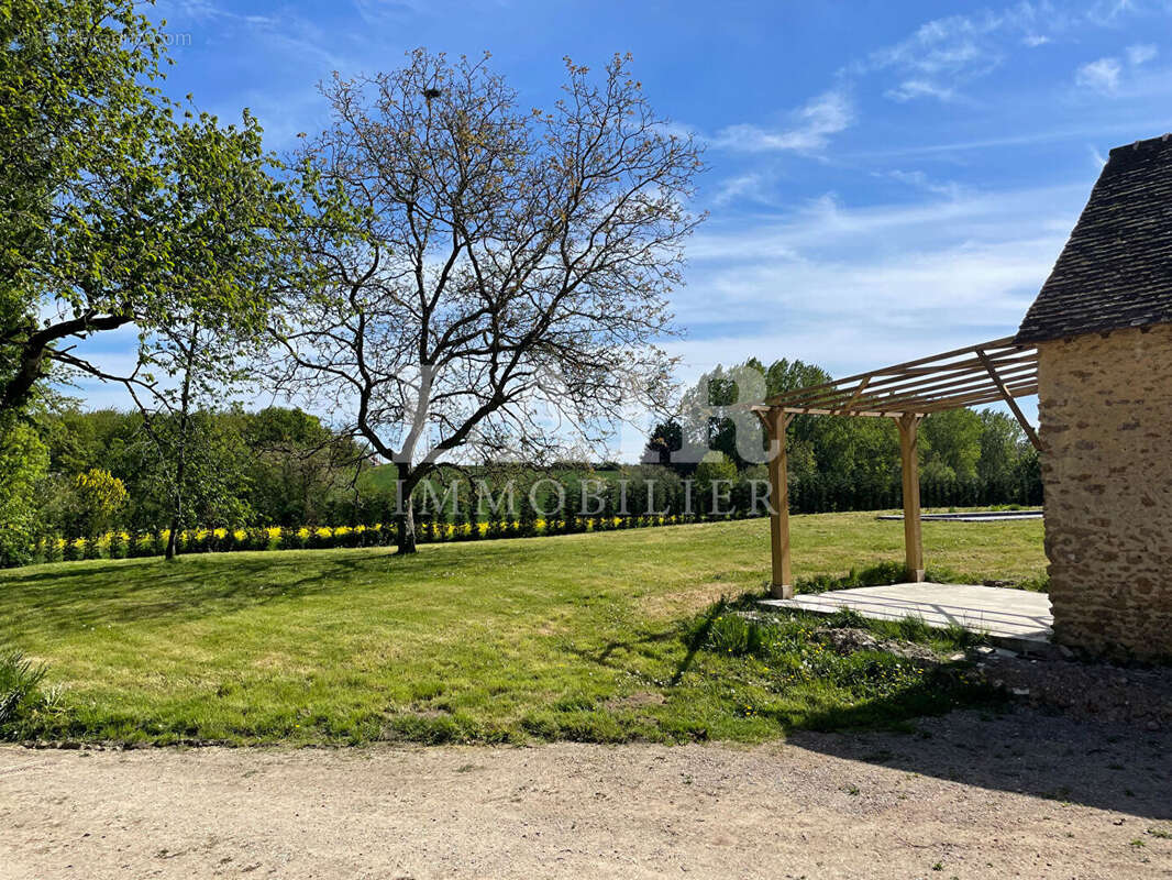 Ensemble à vendre avec une piscine au calme, réf B14992 - photo 3