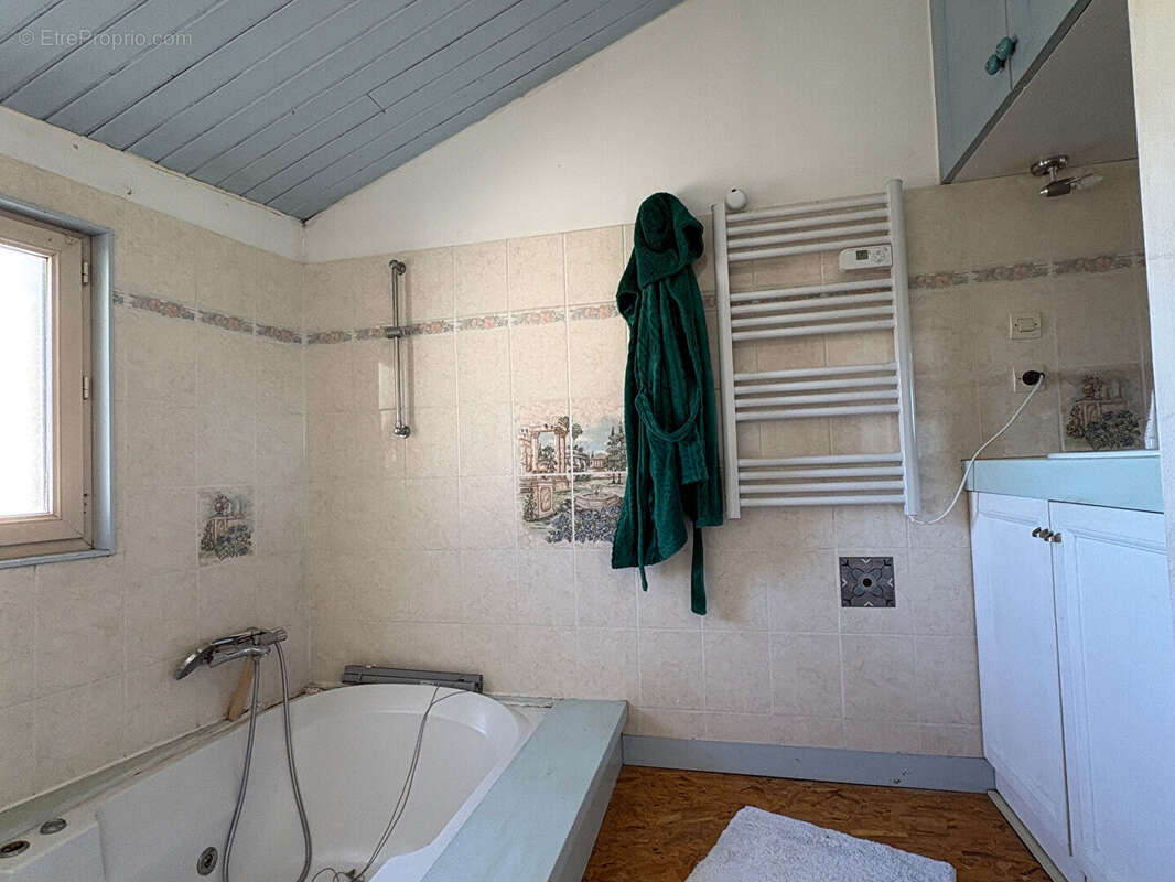 Maison à SAINT-GEORGES-DU-BOIS