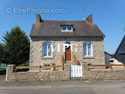 Maison à SAINT-NICOLAS-DU-PELEM