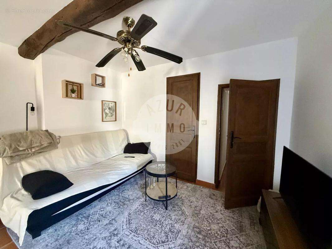 Appartement à ROQUEVAIRE