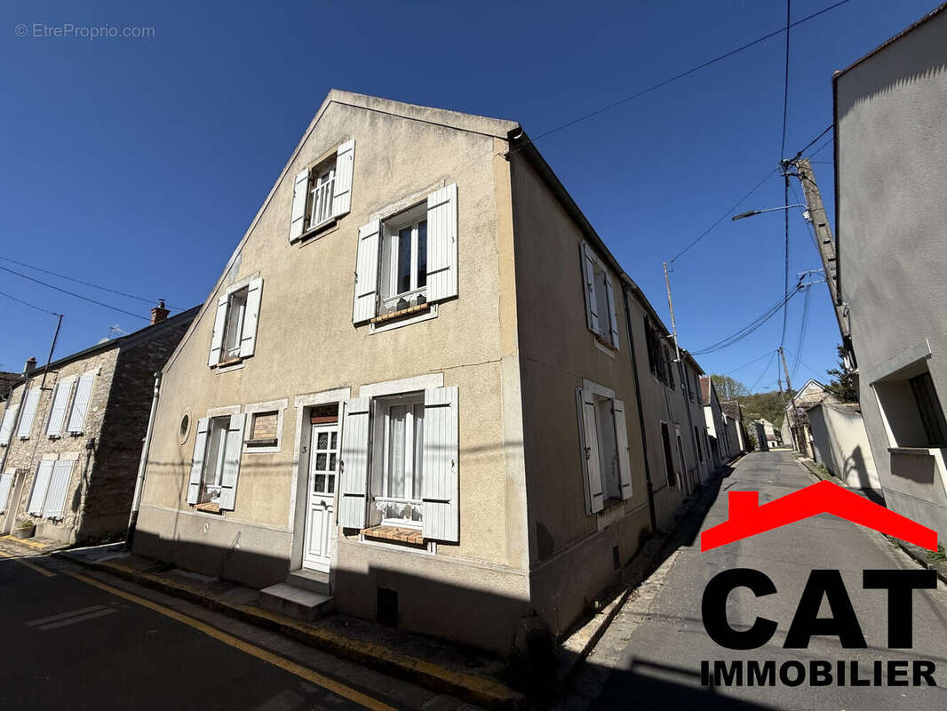 Maison à CHAMPAGNE-SUR-SEINE