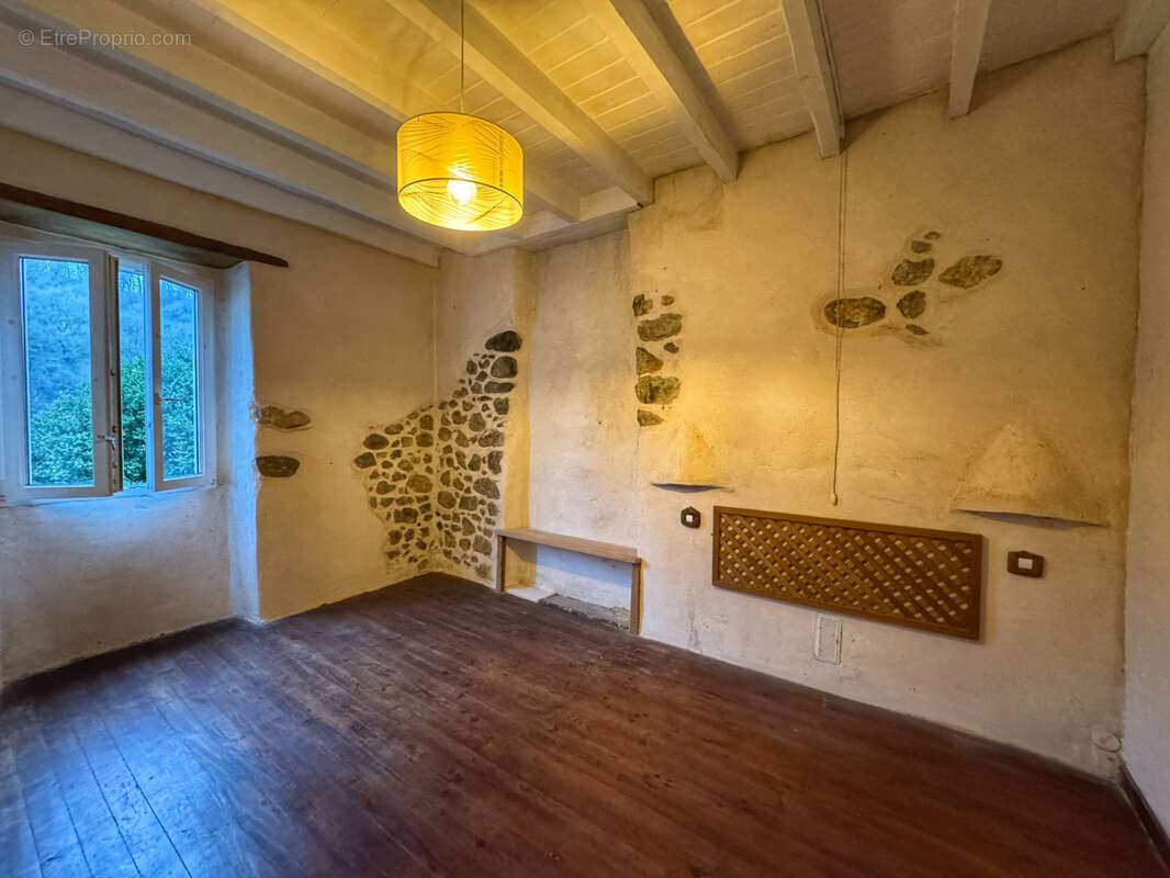 Maison mitoyenne en pierre à Urepel - photo 8