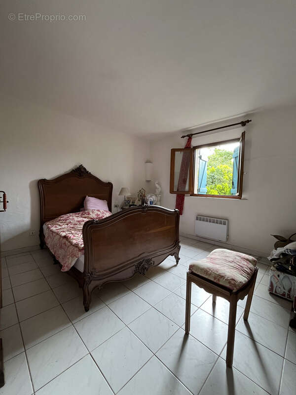 Maison à CREISSAN