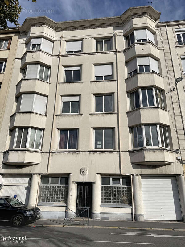 Appartement à SAINT-ETIENNE