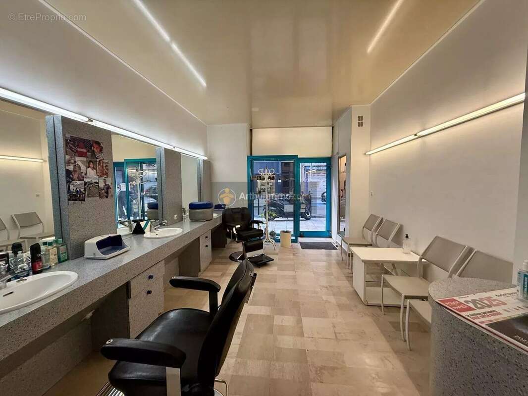 Commerce à SAN-MARTINO-DI-LOTA