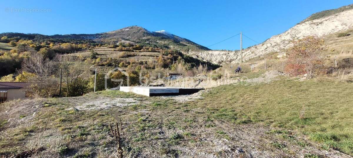  À vendre – Magnifique terrain constructible de 1681 m² à Thorame-Haute – Vallée du Haut Verdon  - photo 5