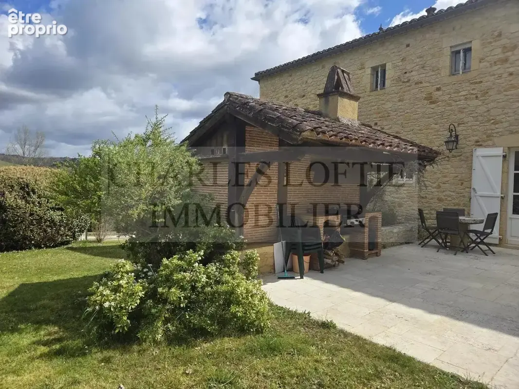 Elegante maison en pierre à Prayssac avec piscine sur terrain de 4400 m2 - photo 14