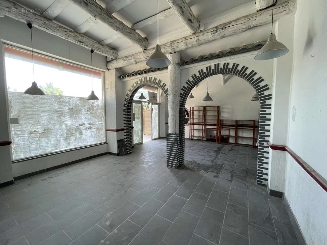 Commerce à SAINT-RAPHAEL