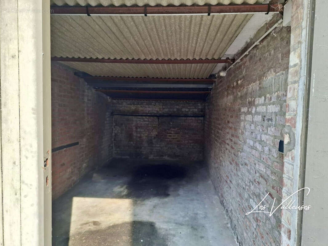 Garage, ou Box fermé - Parking à DIEPPE