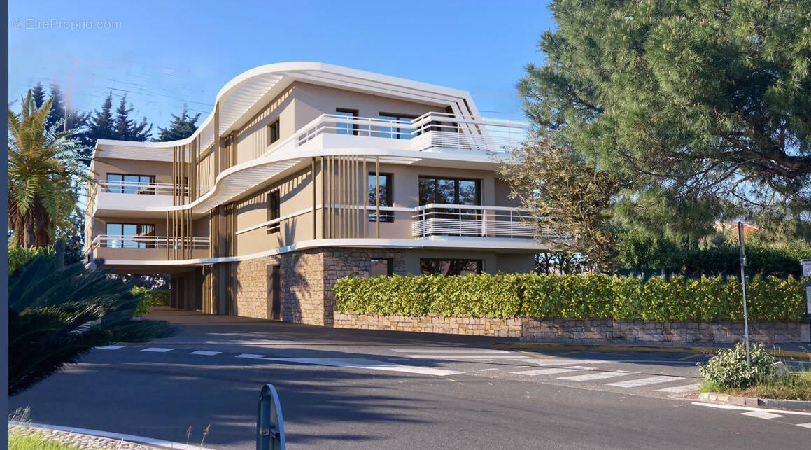 Appartement à VILLENEUVE-LOUBET